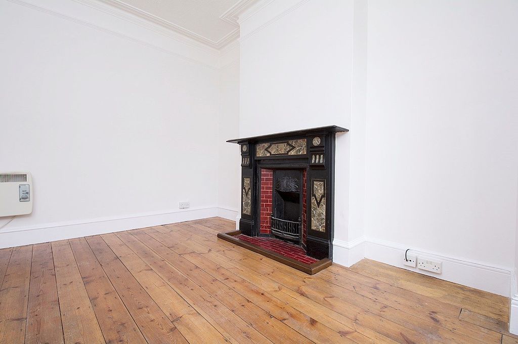 Property photo 3 of 12 Gallery
