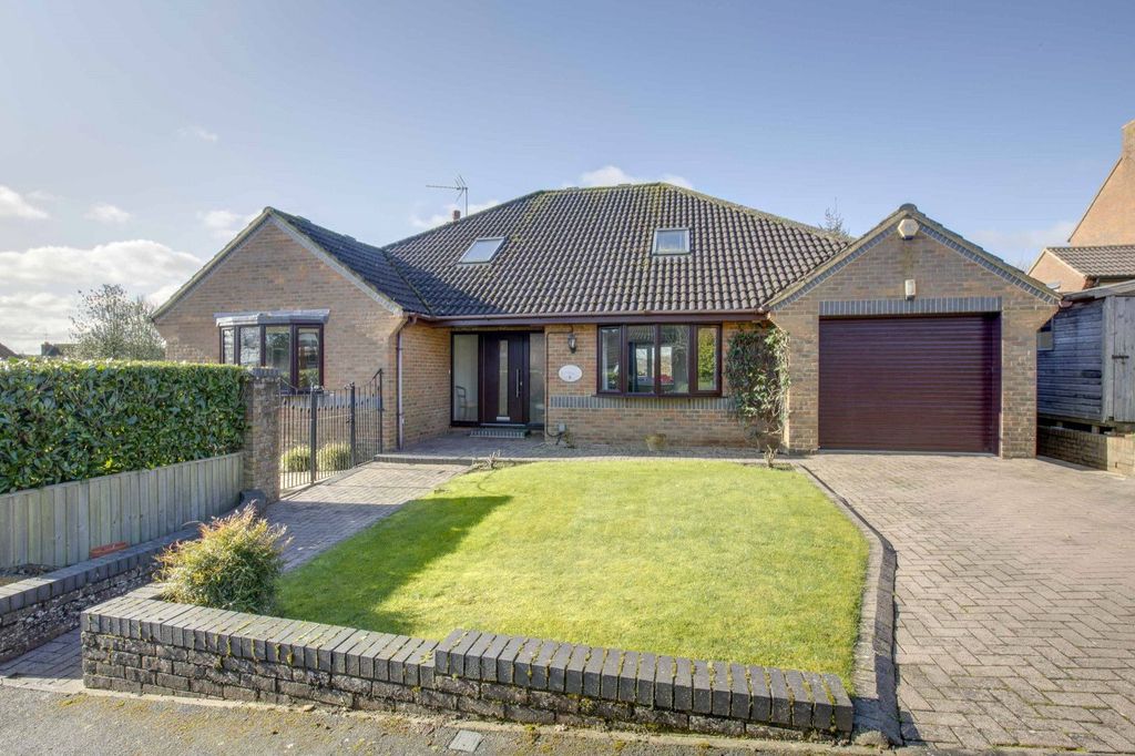 Property photo 1 of 24 Picture No. 01