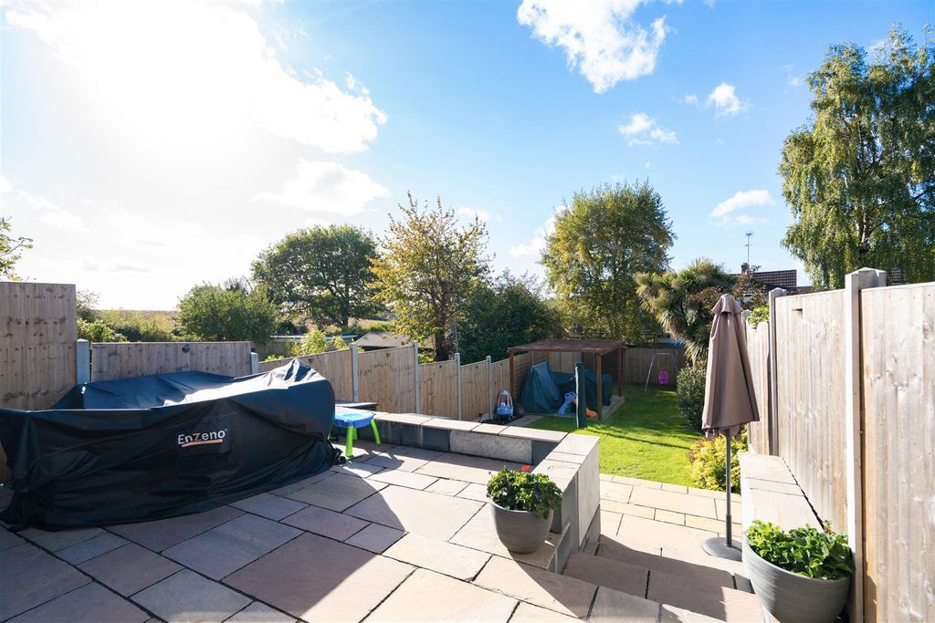 Property photo 3 of 16 Patio.Jpg