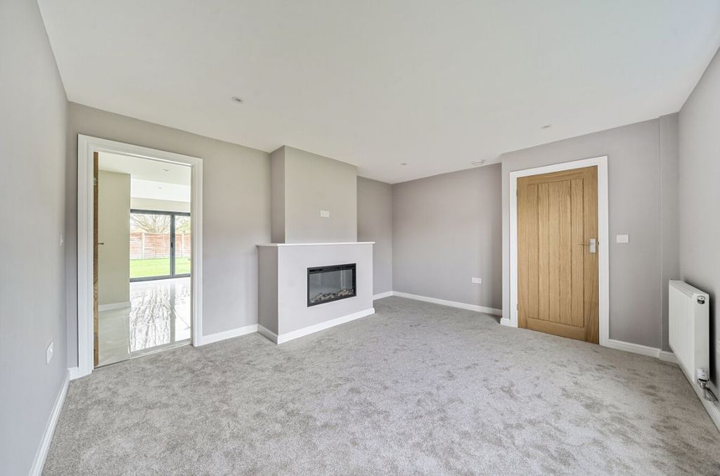 Property photo 3 of 21