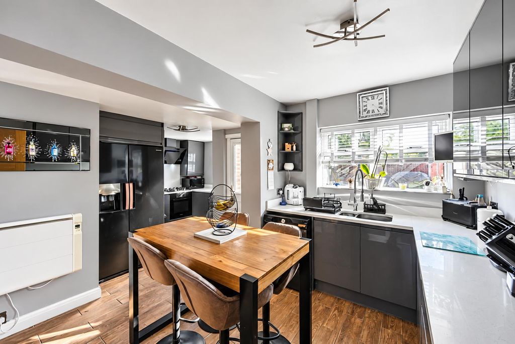 Property photo 1 of 14 Kitchen Diner
