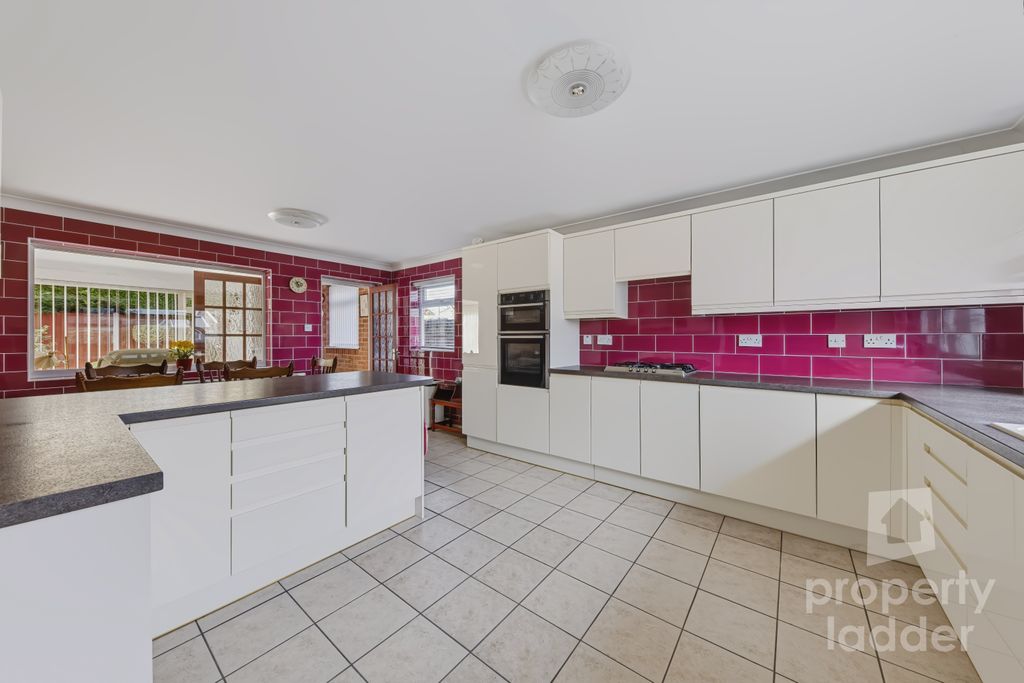 Property photo 3 of 25 Pl-23