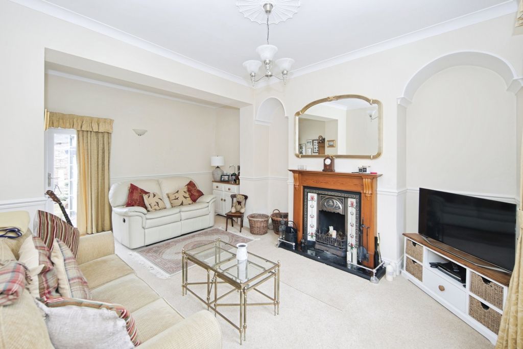 Property photo 2 of 25 Pbox-Img.Jpg