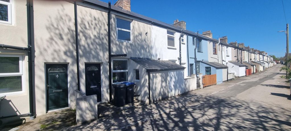 Property photo 1 of 2