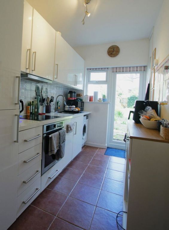 Property photo 3 of 8 Photo 1