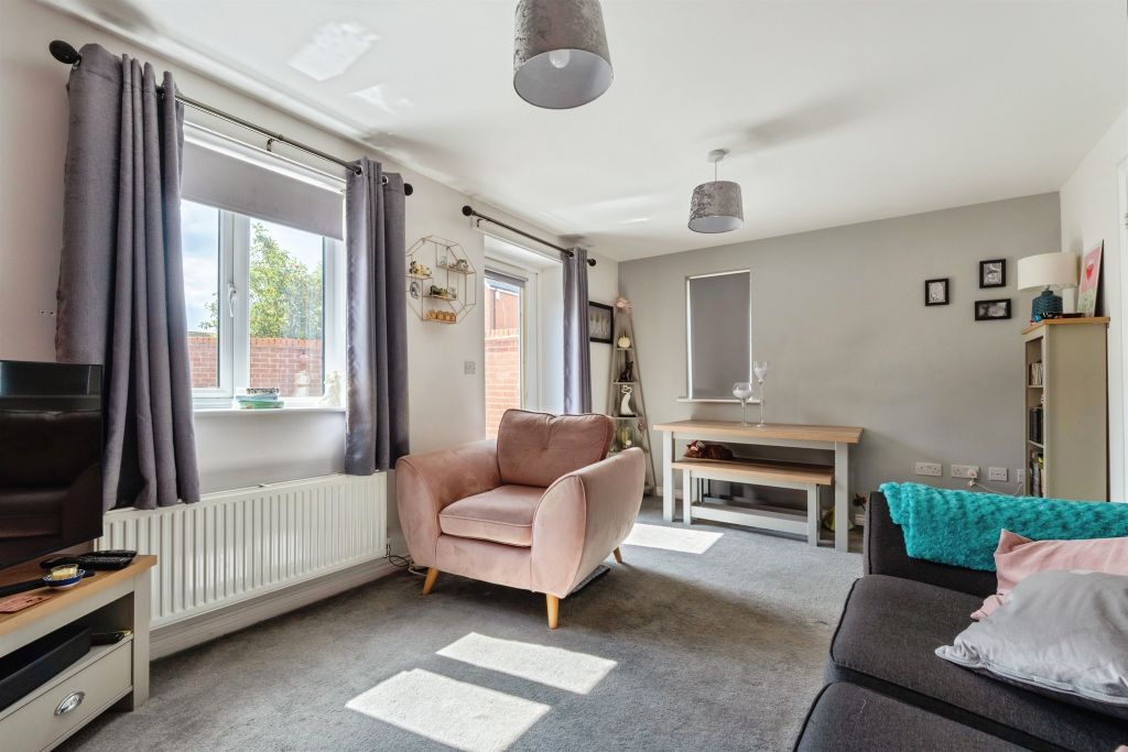 Property photo 2 of 17