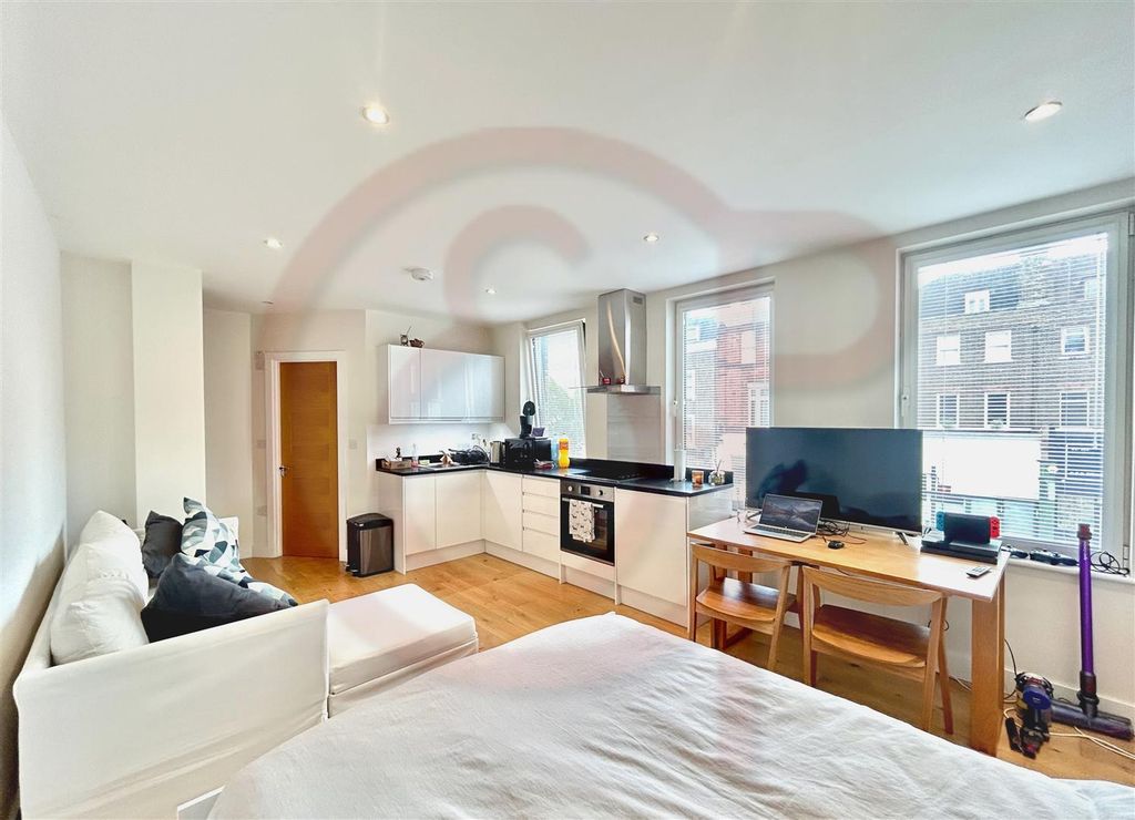 Property photo 2 of 4 Studio 2.Jpg