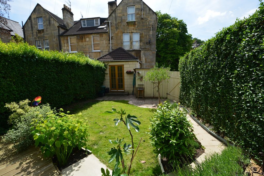 Property photo 2 of 16