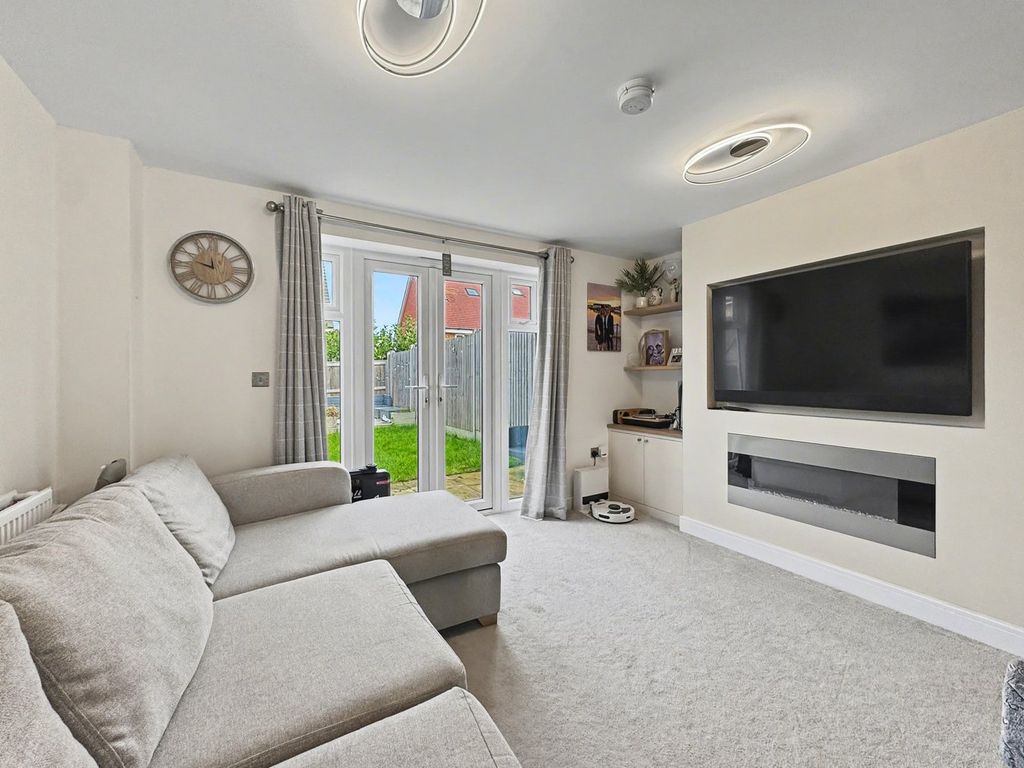 Property photo 3 of 21