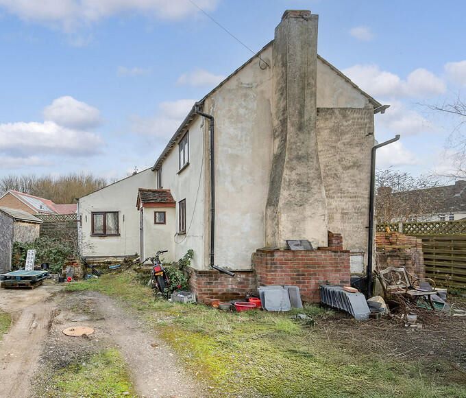 Property photo 3 of 12
