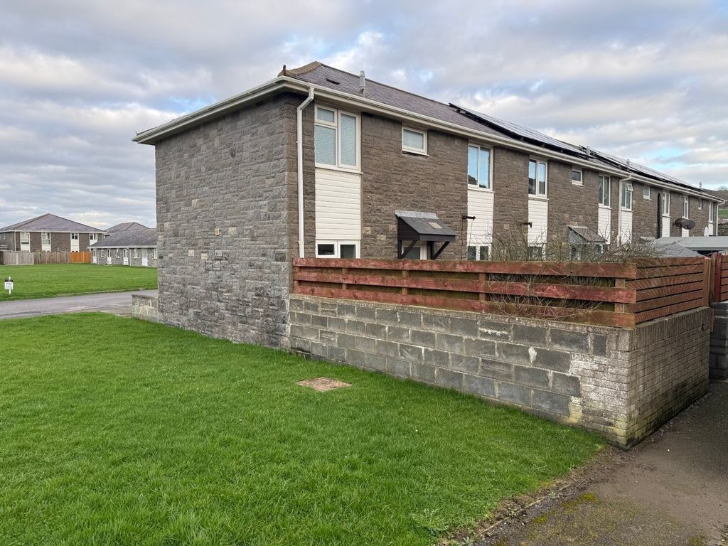 Property photo 2 of 23