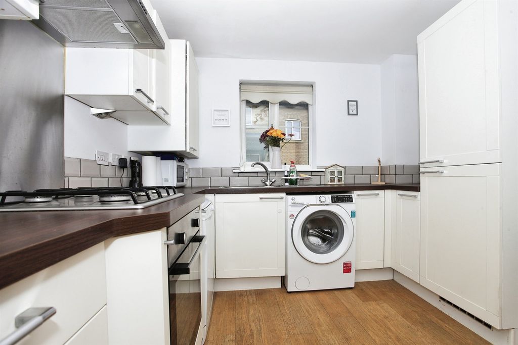 Property photo 3 of 15