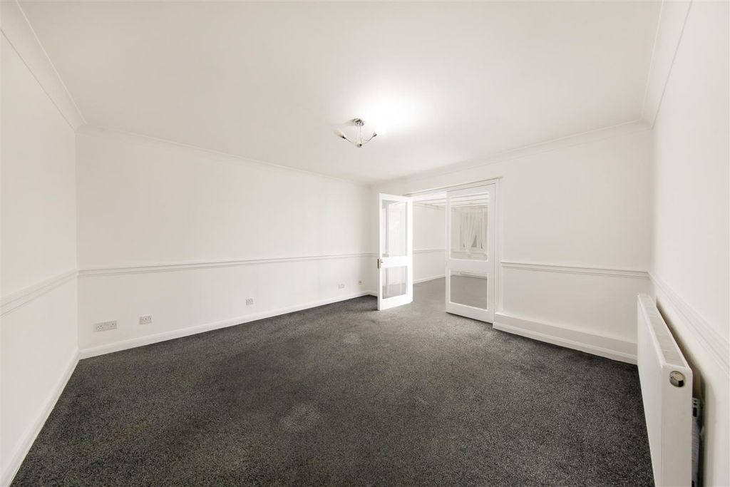 Property photo 3 of 14 23 Mcintosh Close - 1A4Ypwyggivt7Moghya3.Jpg