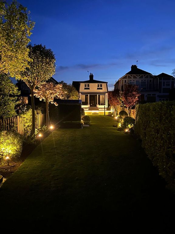 Property photo 2 of 25