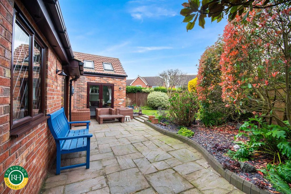 Property photo 2 of 18