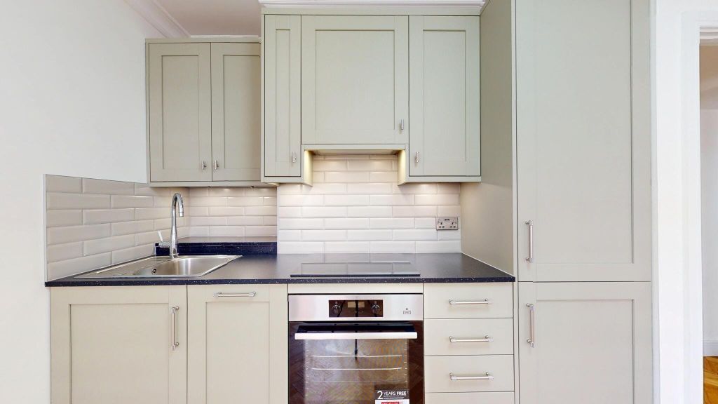 Property photo 3 of 15 Kitchen