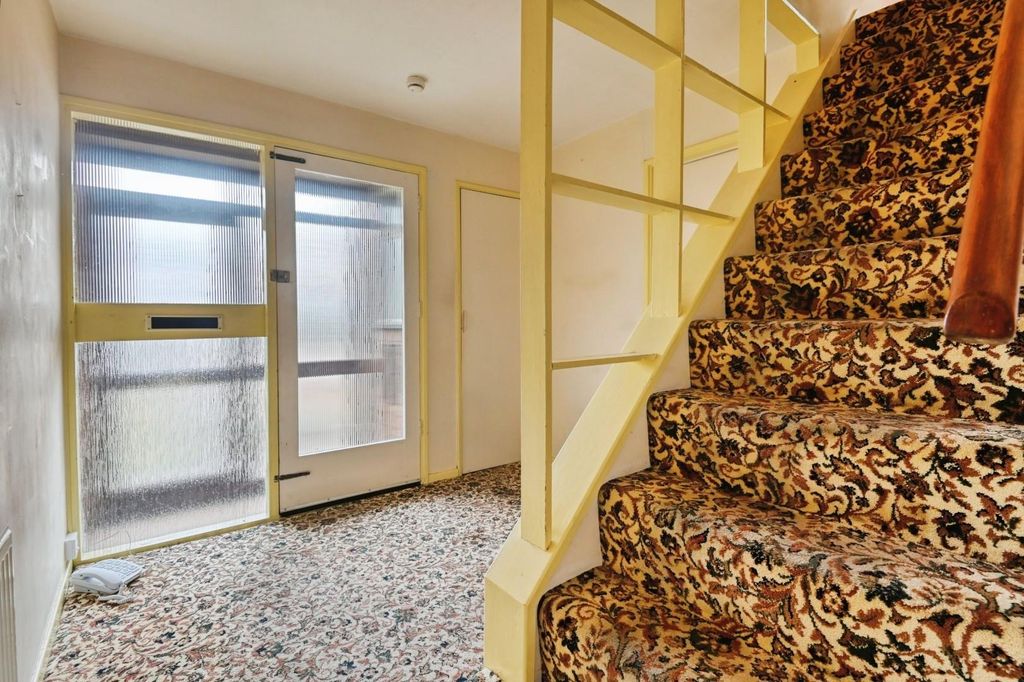 Property photo 2 of 20 18Wak8.Jpg