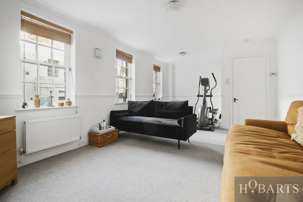 Property photo 3 of 10 Gallery