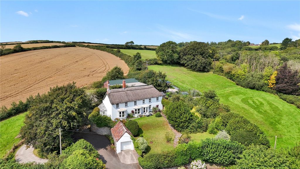 Property photo 2 of 25 Picture No. 13