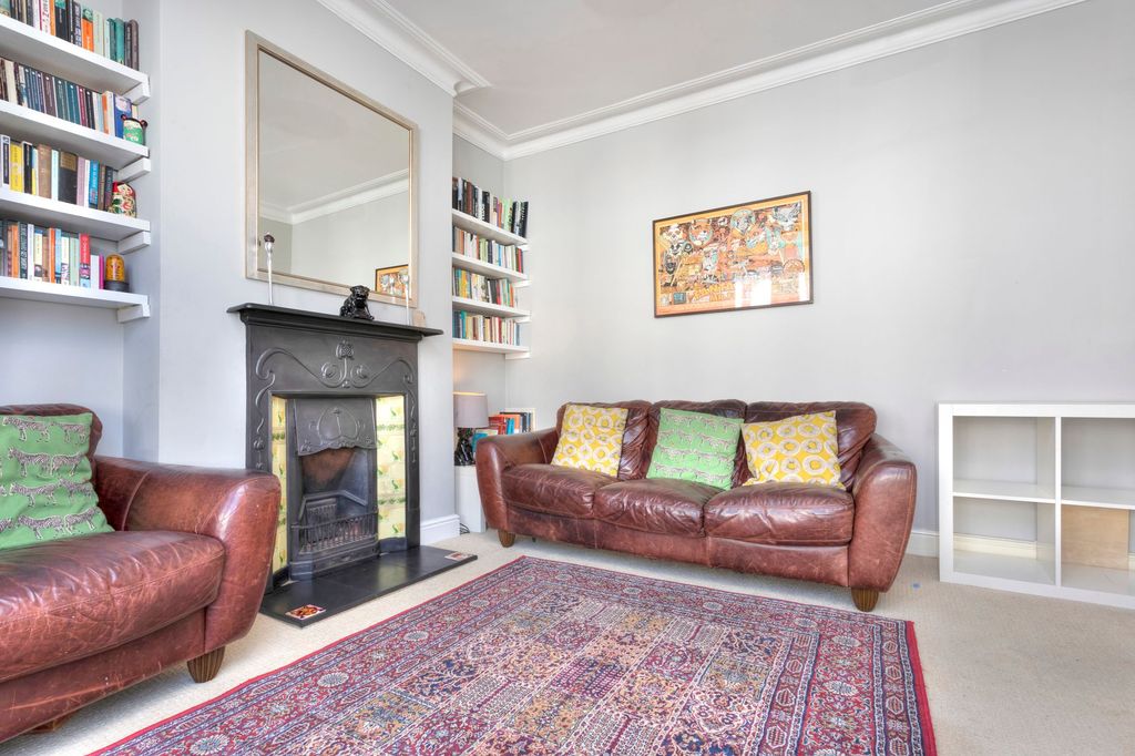 Property photo 3 of 11
