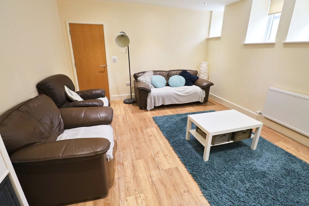 Property photo 3 of 11 Photo 5