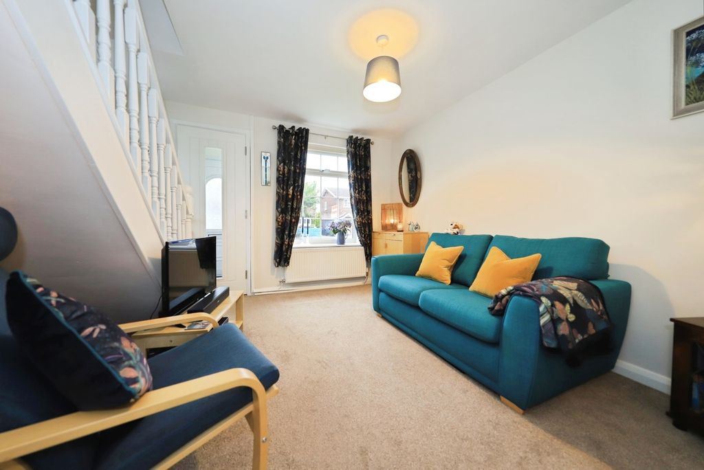 Property photo 2 of 8 Lounge