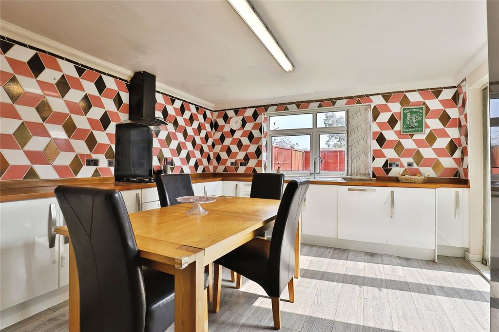 Property photo 3 of 21 Kitchen/Diner