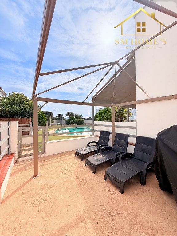 Property photo 2 of 49