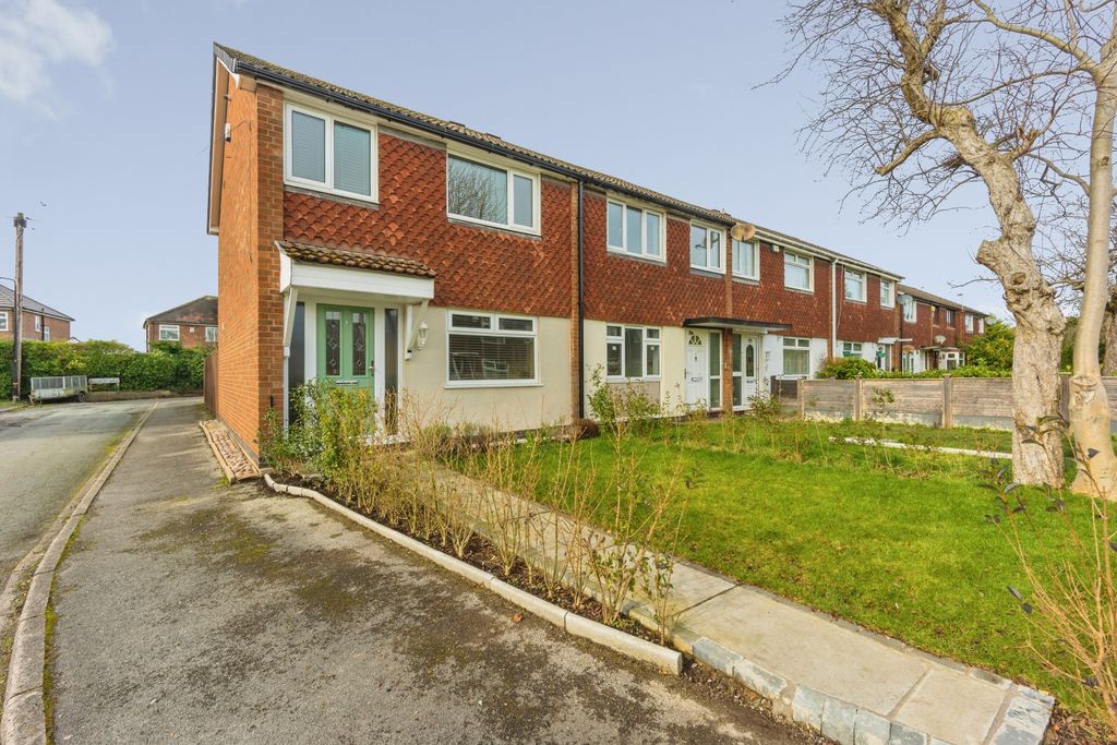 Property photo 1 of 14 Front