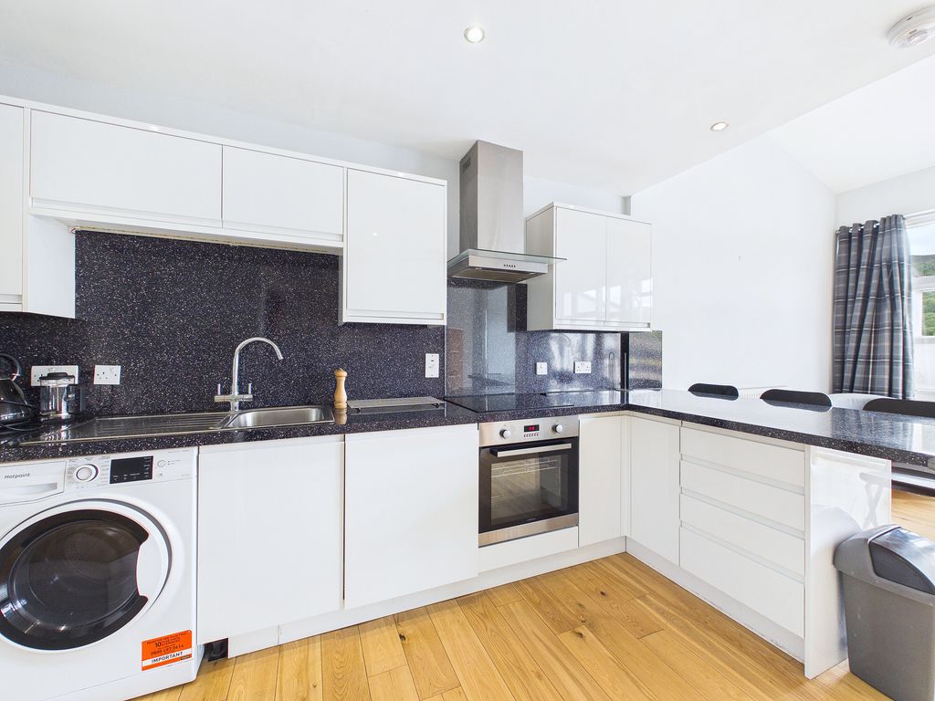 2 bed flat for saleMyrtlefield, Aviemore PH22 photo 4