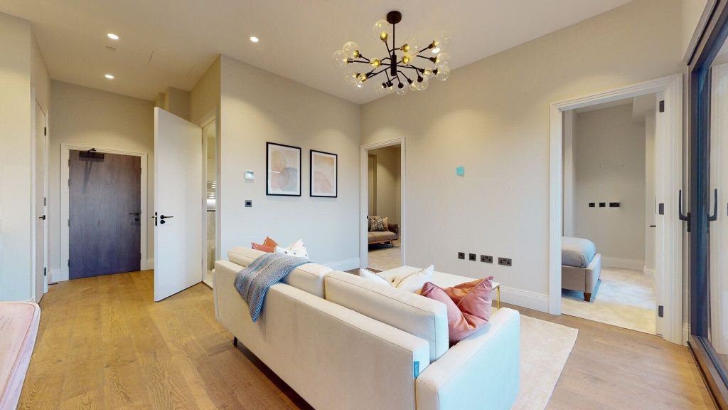 Property photo 1 of 18