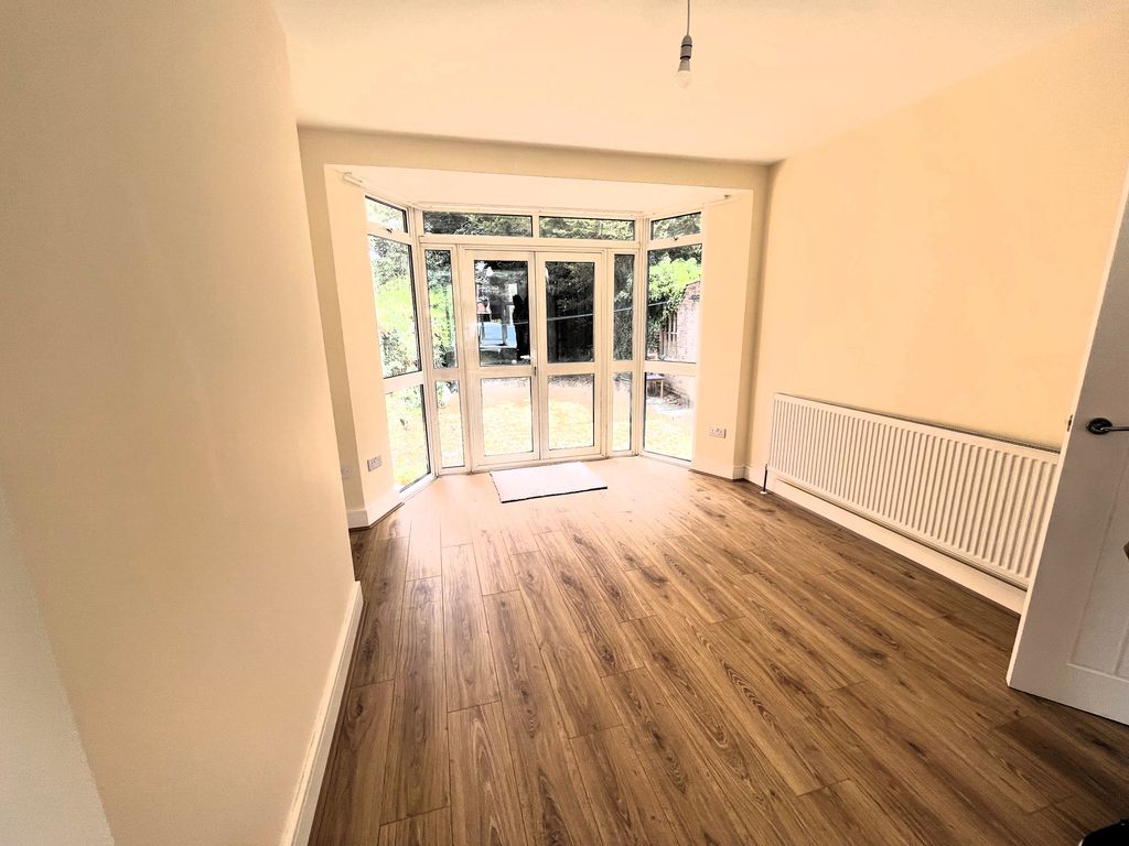 Property photo 2 of 16 Img_7131
