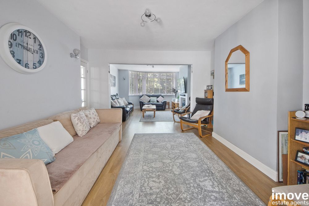 Property photo 2 of 27