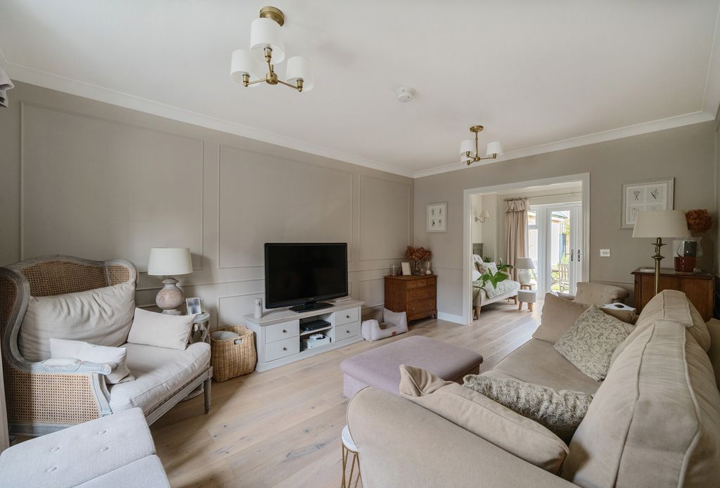 Property photo 3 of 13 1306246-6-6843357...