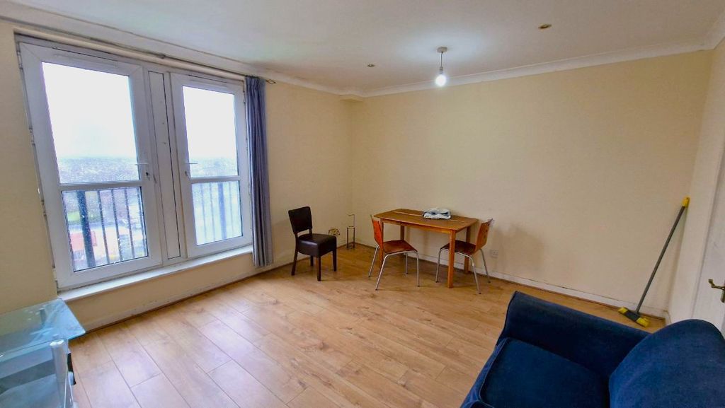 Property photo 3 of 5