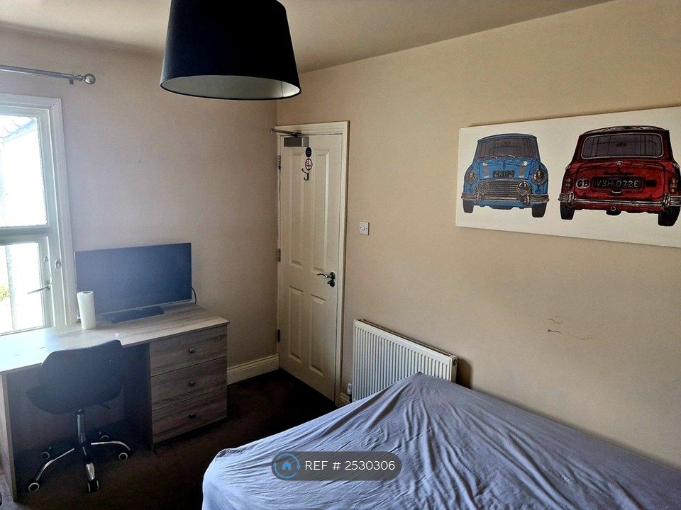 Property photo 2 of 6