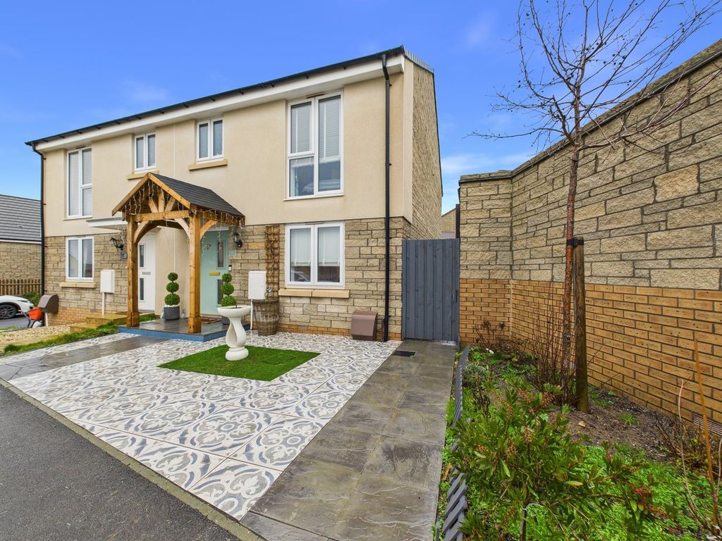 Property photo 1 of 26