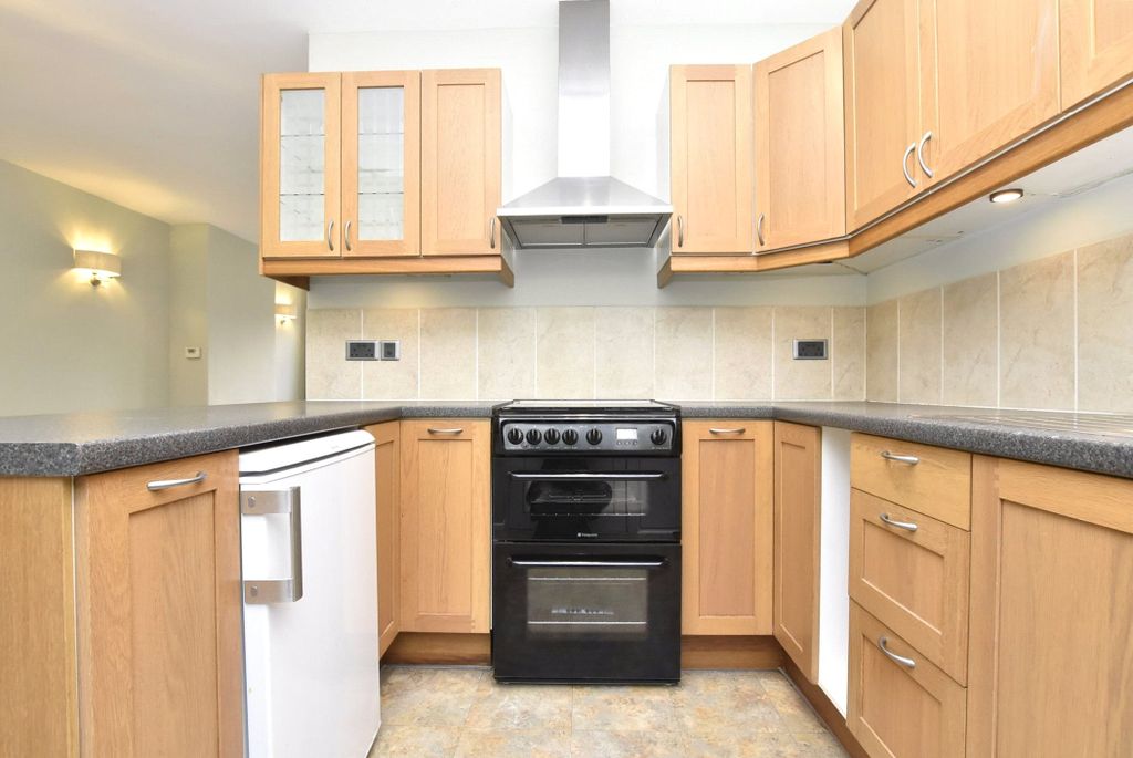 Property photo 2 of 12 Picture No. 20