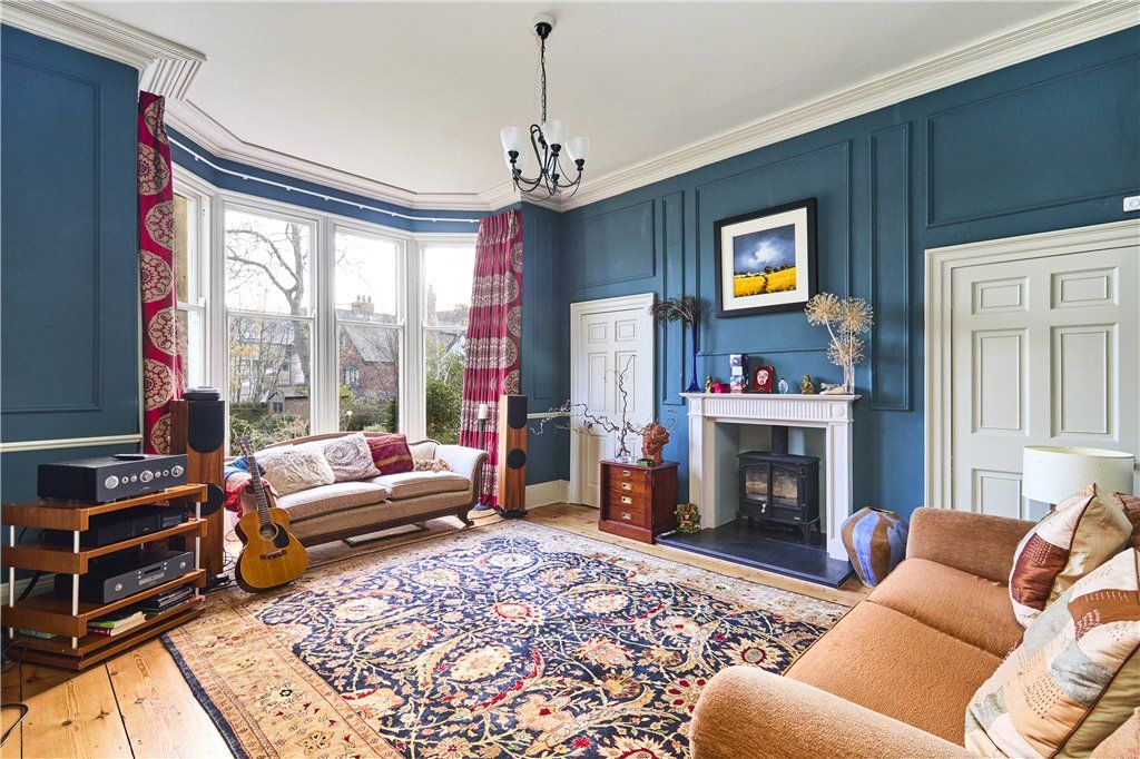 Property photo 3 of 32 Sitting Room