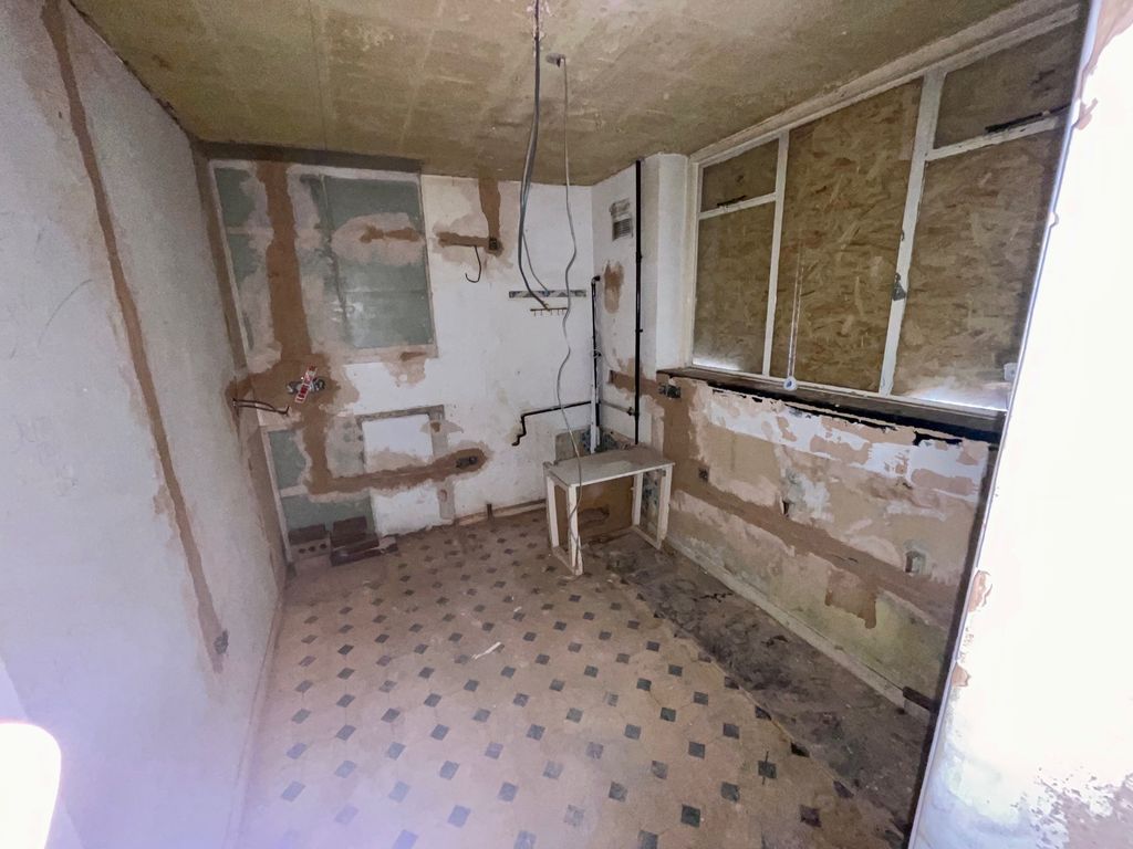 Property photo 3 of 8