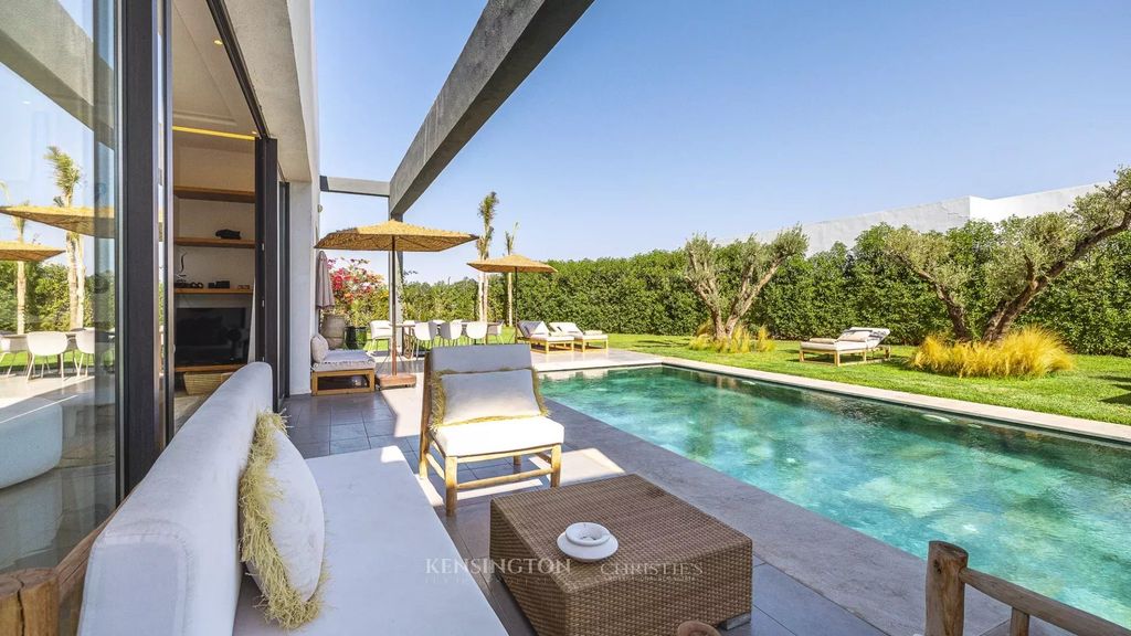 Property photo 3 of 39