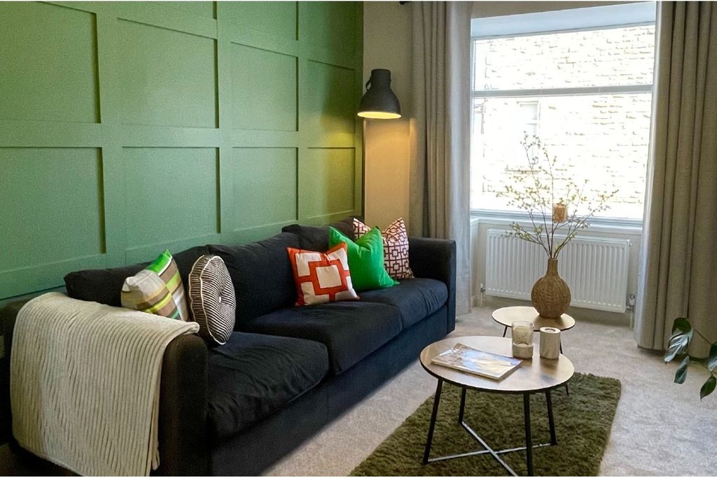 Property photo 2 of 17 Living Room