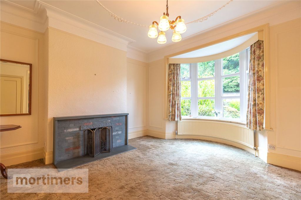 Property photo 2 of 38 Living Room