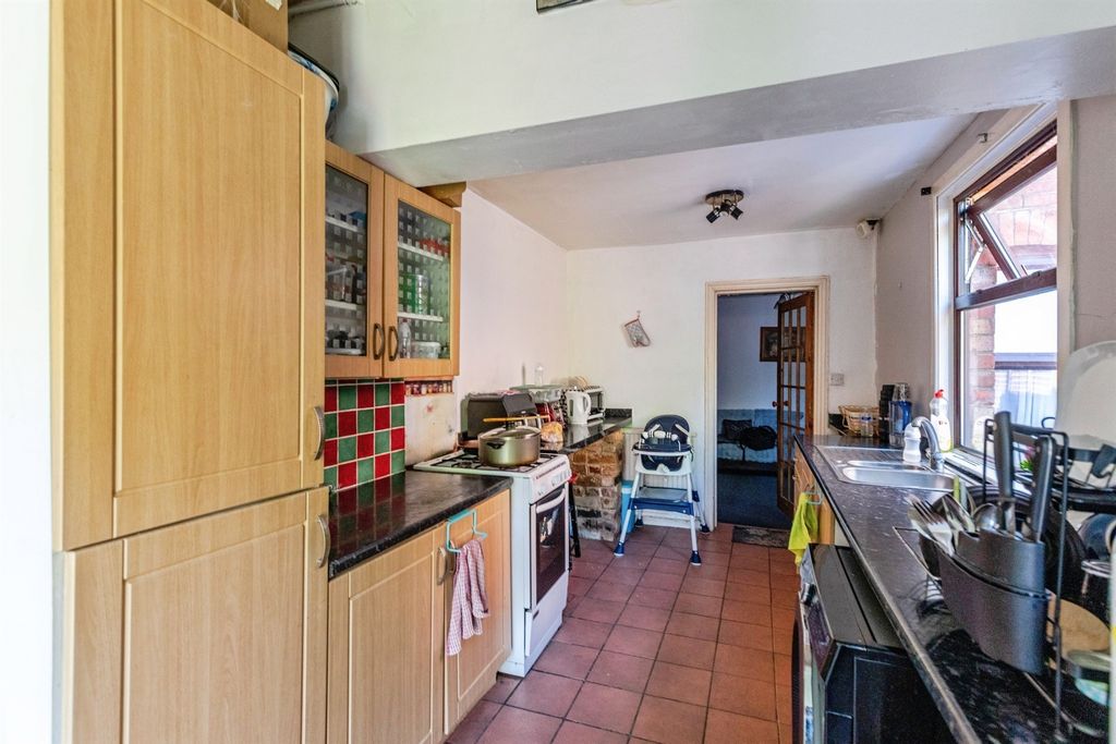 Property photo 3 of 17