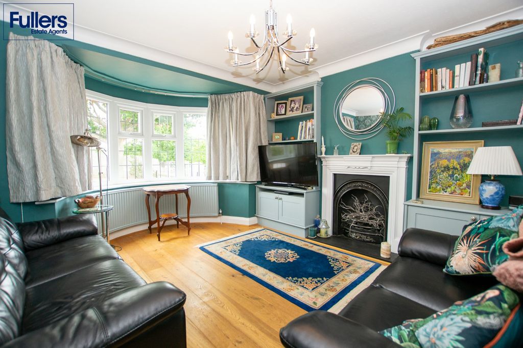 Property photo 3 of 19