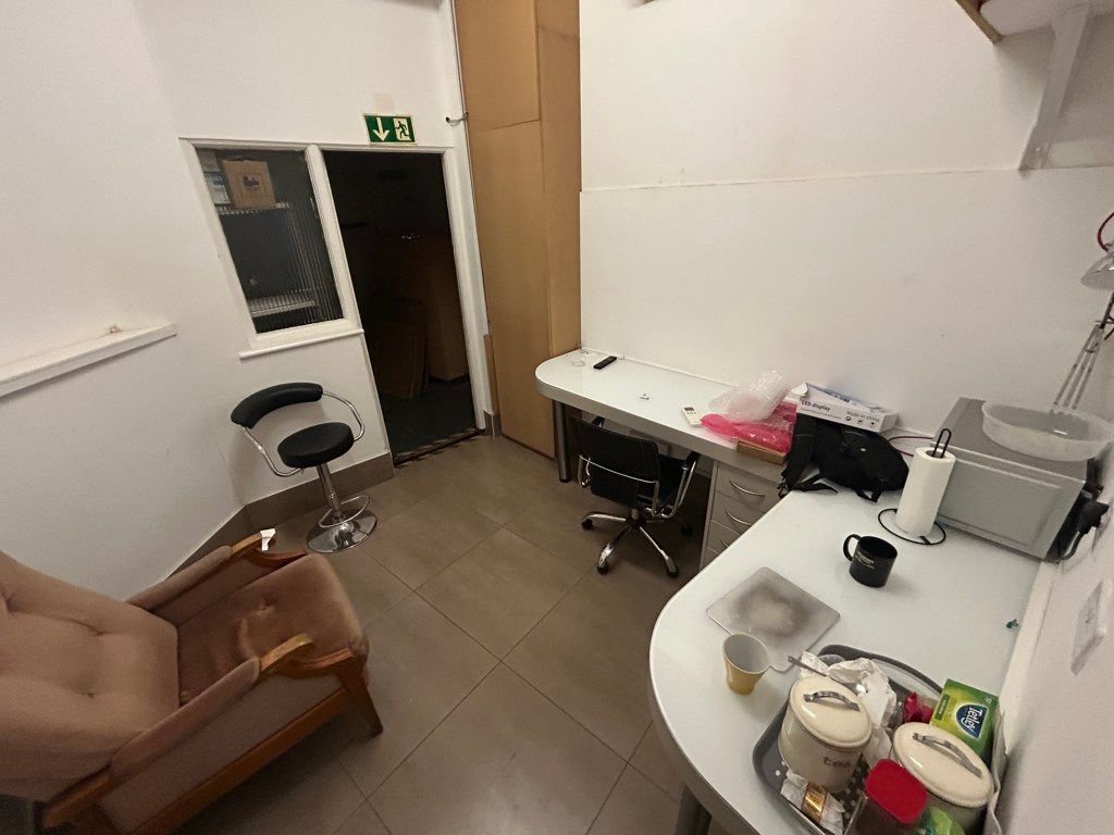 Property photo 3 of 6 Photo 4