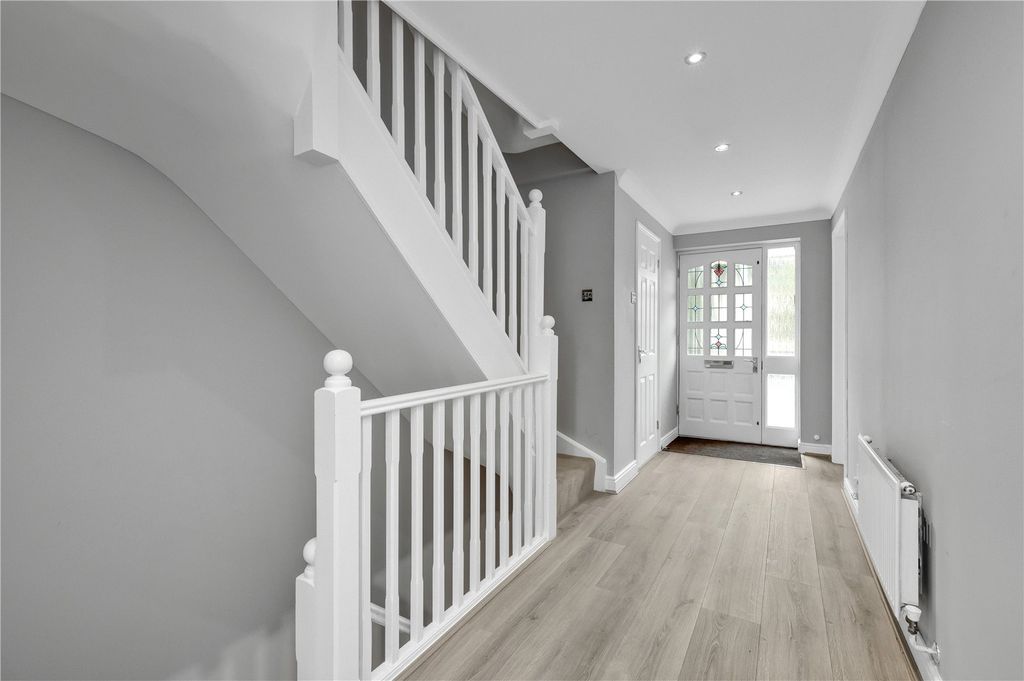 Property photo 3 of 16 Picture No. 24