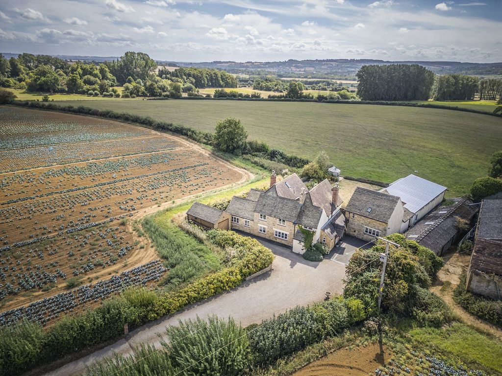 Property photo 1 of 35