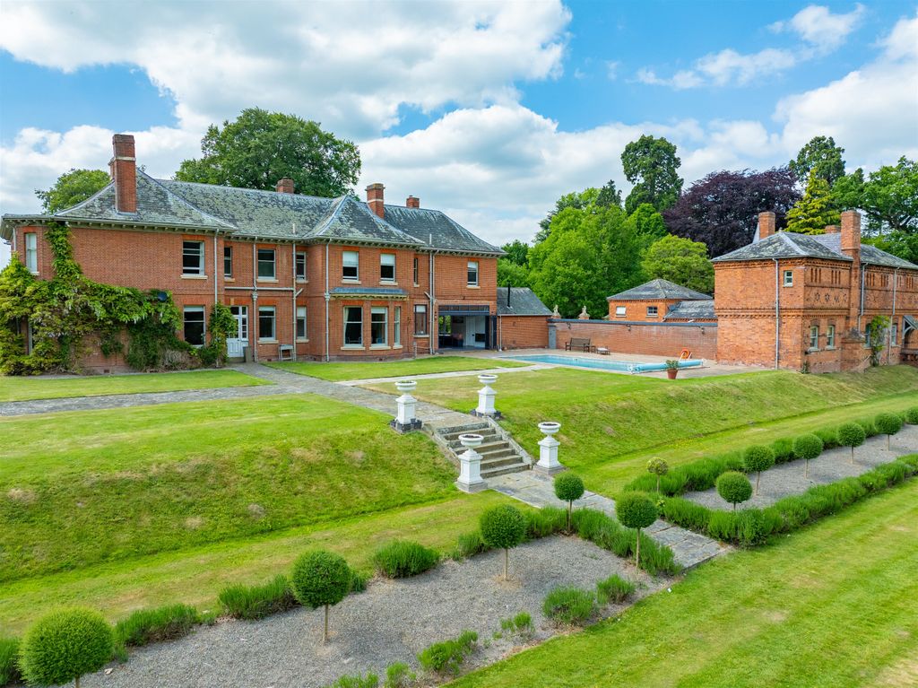 Property photo 2 of 73