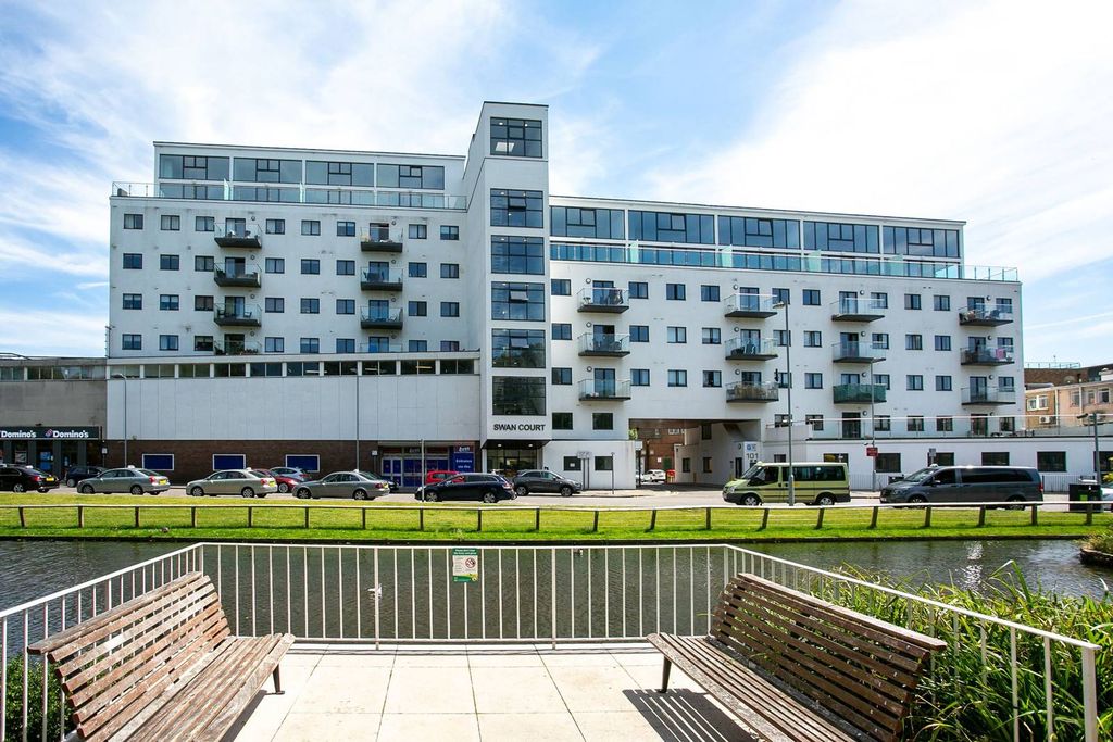 Property photo 2 of 11